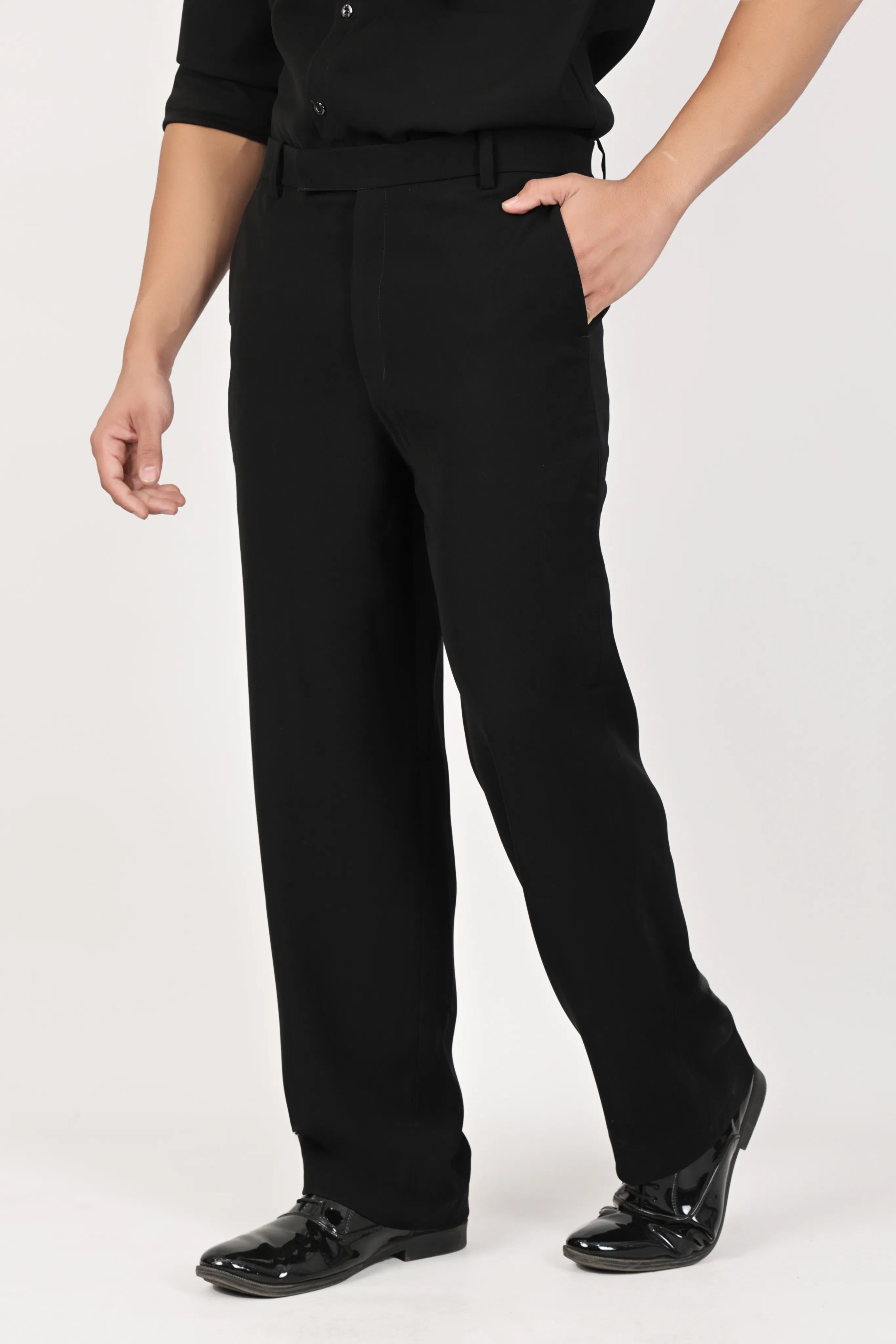 FORMAN Japanese Fabric Straight Fit Trousers