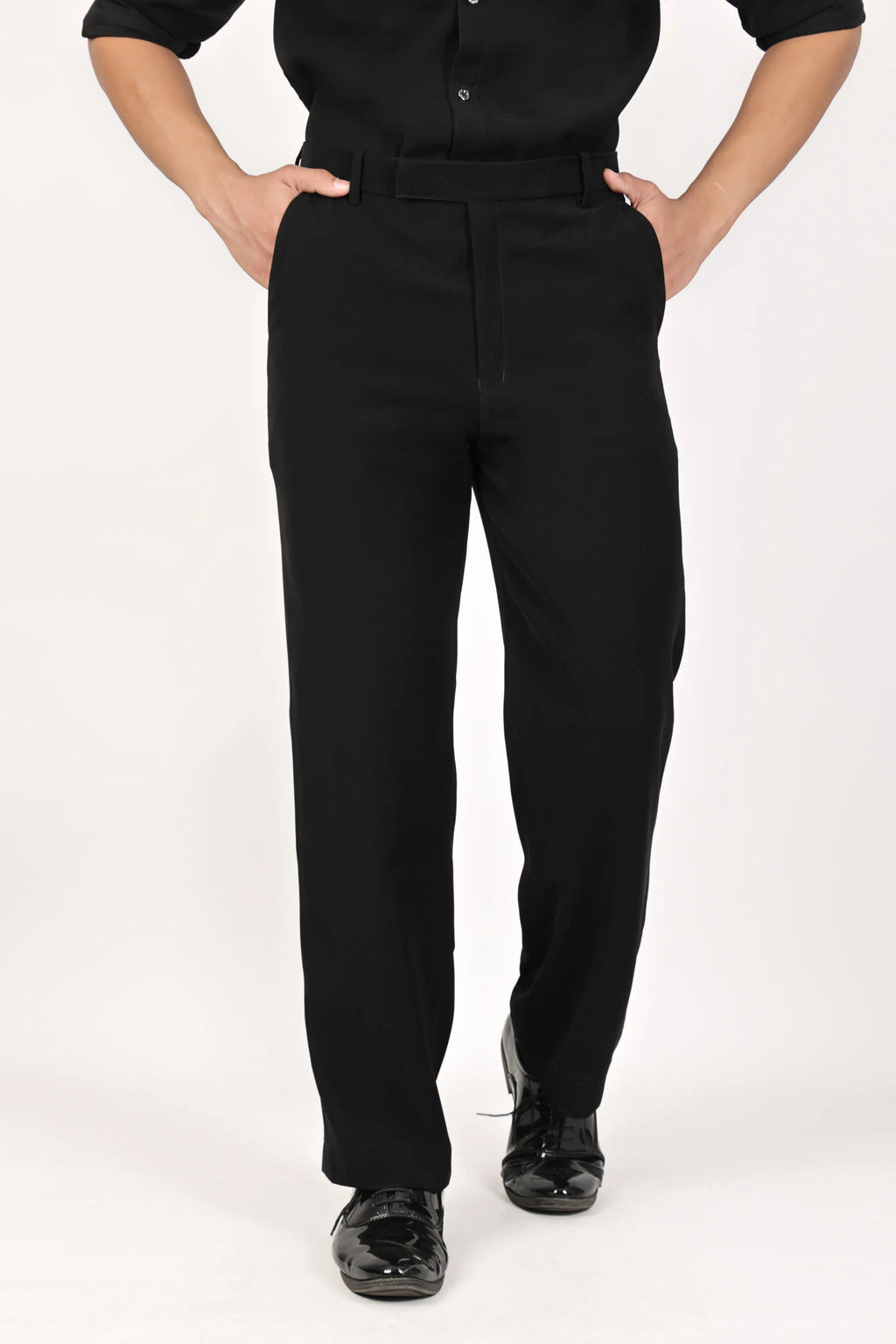 FORMAN Japanese Fabric Straight Fit Trousers